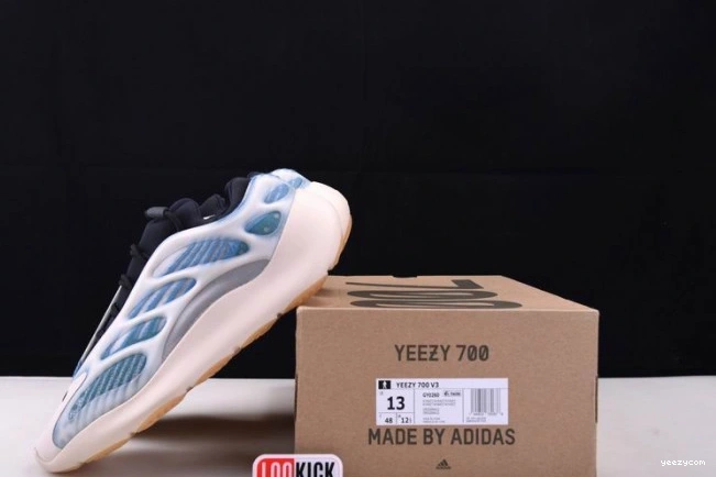 GY0260 700 V3 YEEZY ADIDAS 0826